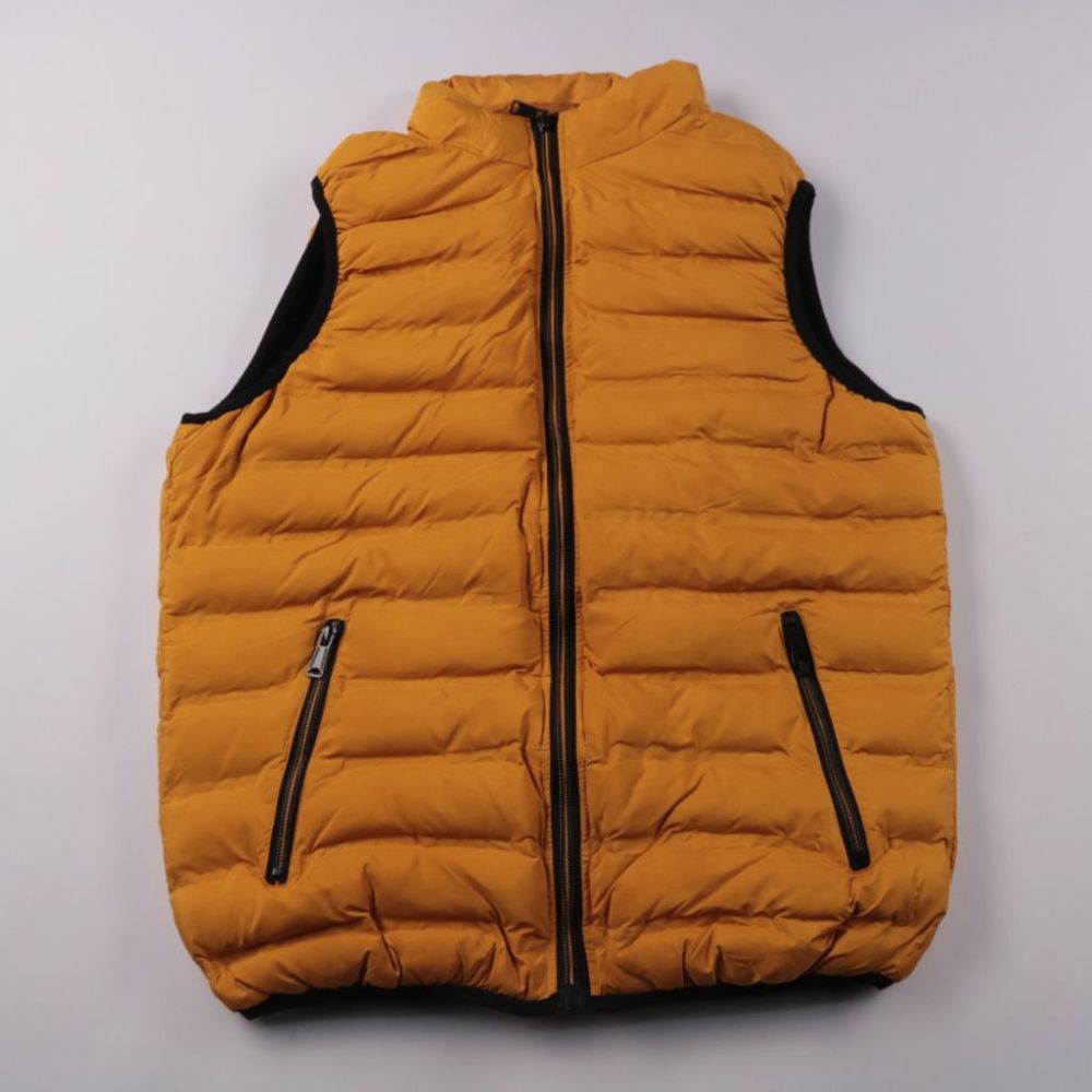 жилет не указано